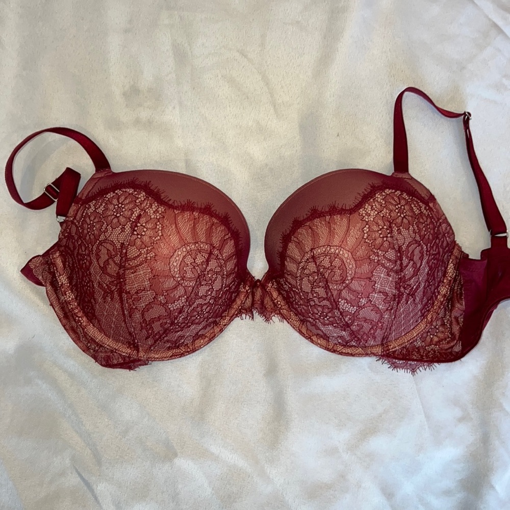 Lace Victoria’s Secret dream angels push up bra 34DD